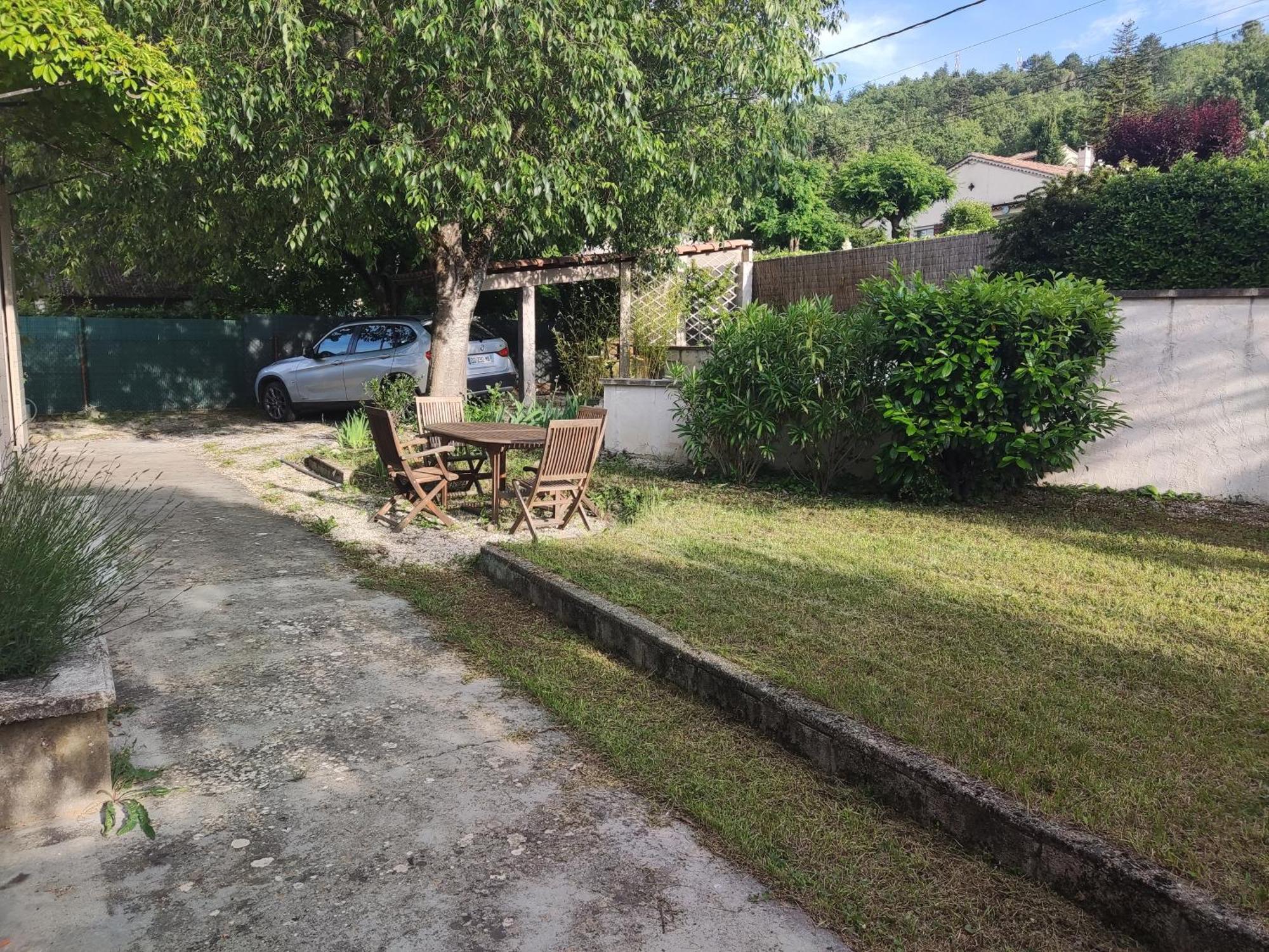 Chambre Au Coeur Du Luberon Bed & Breakfast Cereste Ngoại thất bức ảnh